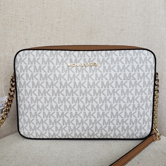 Michael Kors Handbags - 🌺NWT Michael Kors LG EW crossbody bag Vanilla MK